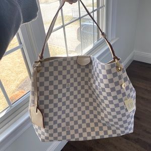 Checkered shoulder bag
